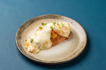 Горбуша запеченная с овощами