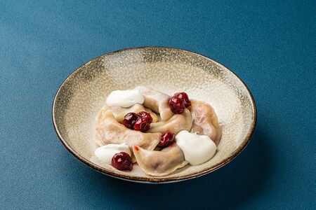 Вареники с вишней