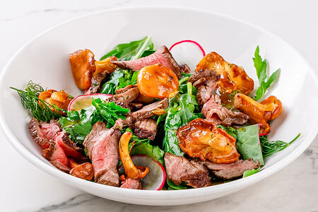 Салат с ростбифом