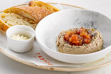 Утиный паштет с фруктовым чатни