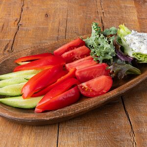 Овощи с муссом из брынзы