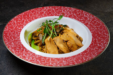 № 003 Лапша жаренная с курицей и грибами