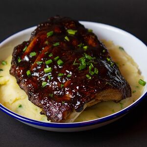 Ռիբս կարտոֆիլի խյուսով