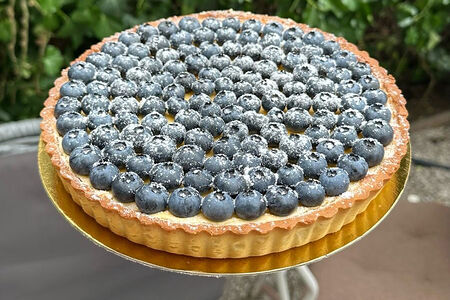 Тарт с голубикой по кусочкам