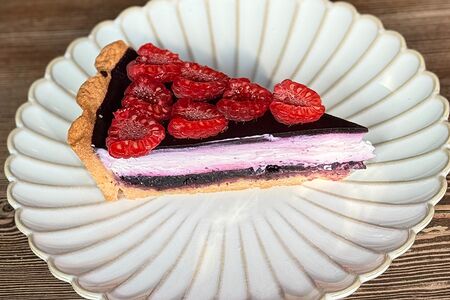 Черничный тарт с малиной