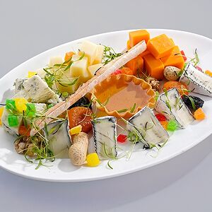 Ассорти европейских сыров