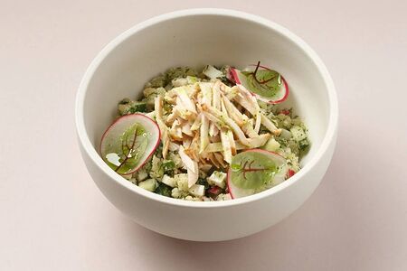 Окрошка с копченым цыпленком 