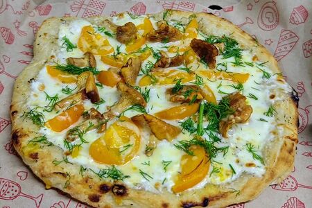 Пицца с лисичками