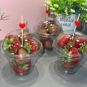 Клубника в шоколаде 200 г