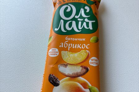 Фрутово-ореховый батончик Оллайт