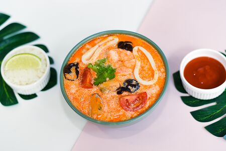 Том ям мини с морепродуктами 