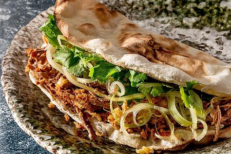 Лепешка из печи с овощами