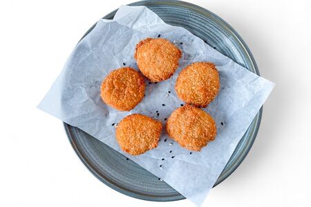 Сырные медальоны