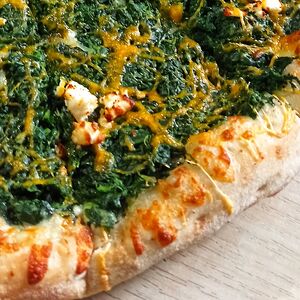 Пицца Крокус шпинатная