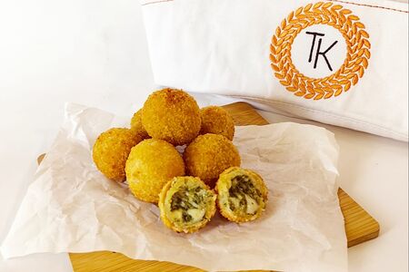 Картофельные шарики со шпинатом и сыром