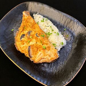 Закуска: Оякодон с курицей и грибами