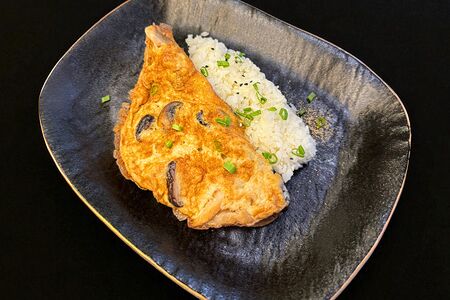 Закуска: Оякодон с курицей и грибами