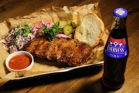 Комбо с колой и свиными ребрышками BBQ