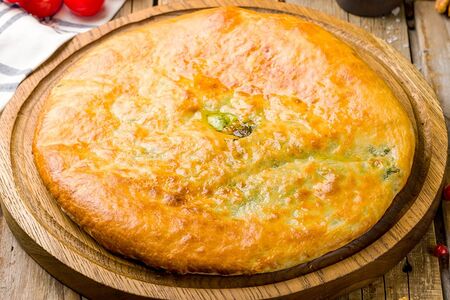 Маленькое хачапури с сыром и зеленью