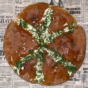 Хлеб с сыром и чесноком