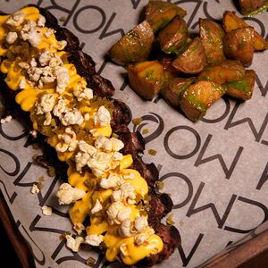 Пивные ребра в фирменном соусе с Коул Слоу