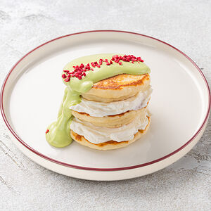 Панкейки с кремом фисташка