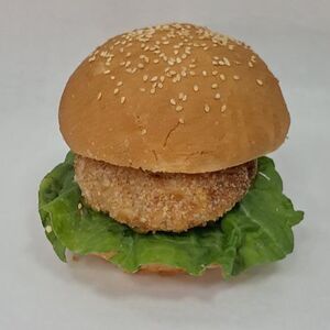 Бургер с куриной котлетой