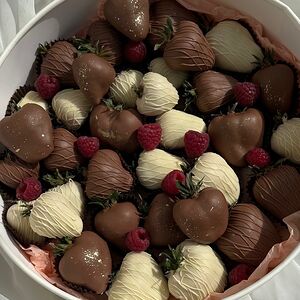 Клубника в шоколаде 