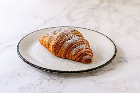 Круассан классический тёплый