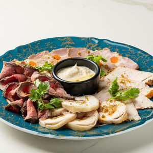 Мясное ассорти собственного приготовления