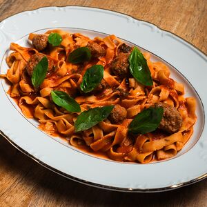 Tagliatelle con polpette