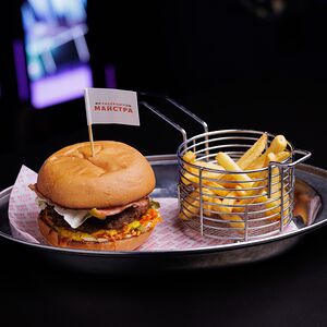 Мета - Бургер с перечным соусом 