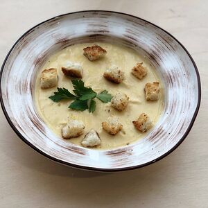 Крем-суп грибной с гренками