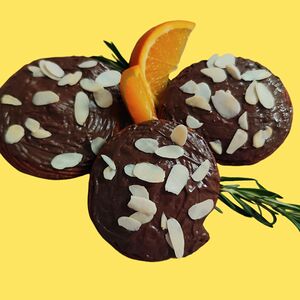Чуррос Cinnabon в молочной шоколадной глазури и миндалем