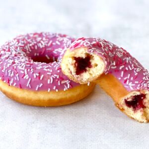 Донат клубничный (Россия)