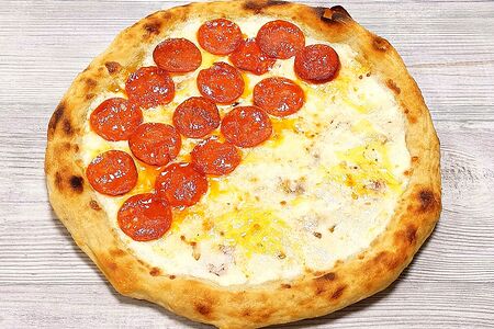 Пицца Пеперони & Сырная 