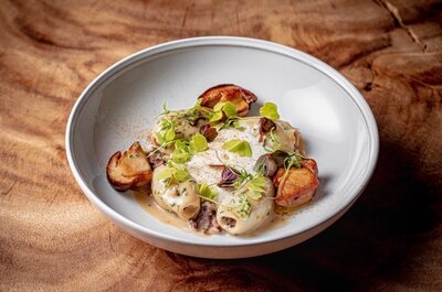 Кальмары начиненные опятами и белыми грибами