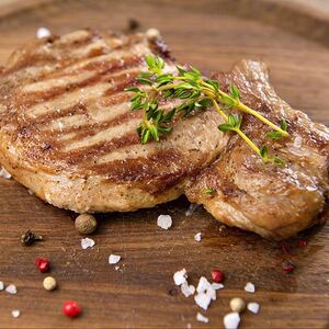 Стейк из cвинoй корейки