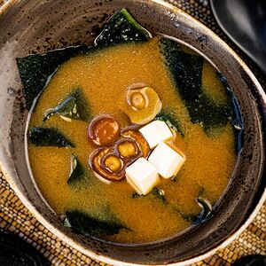 Мисо суп с грибами Намеко и сыром Тофу