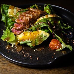 Салат с тунцом 