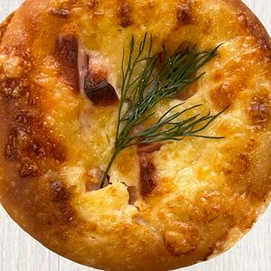 С ветчиной и сыром
