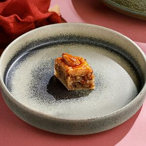 Пахлава с грецкими орехами и миндалём