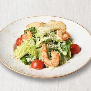 Салат Цезарь с креветками