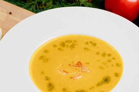 Суп-пюре из тыквы с креветками