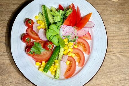 Ассорти свежих овощей