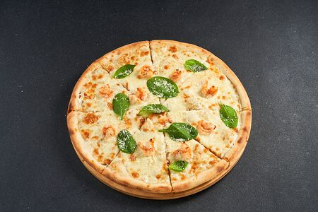 Пицца с креветками и шпинатом