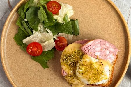 Бриошь с мортаделлой