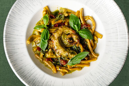 Казаречче с осьминогом и пряным зеленым кремом