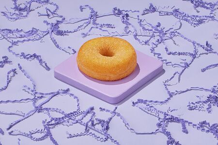 Пончик с яблоком и корицей