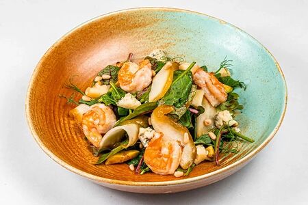 Салат с грушей и креветкой